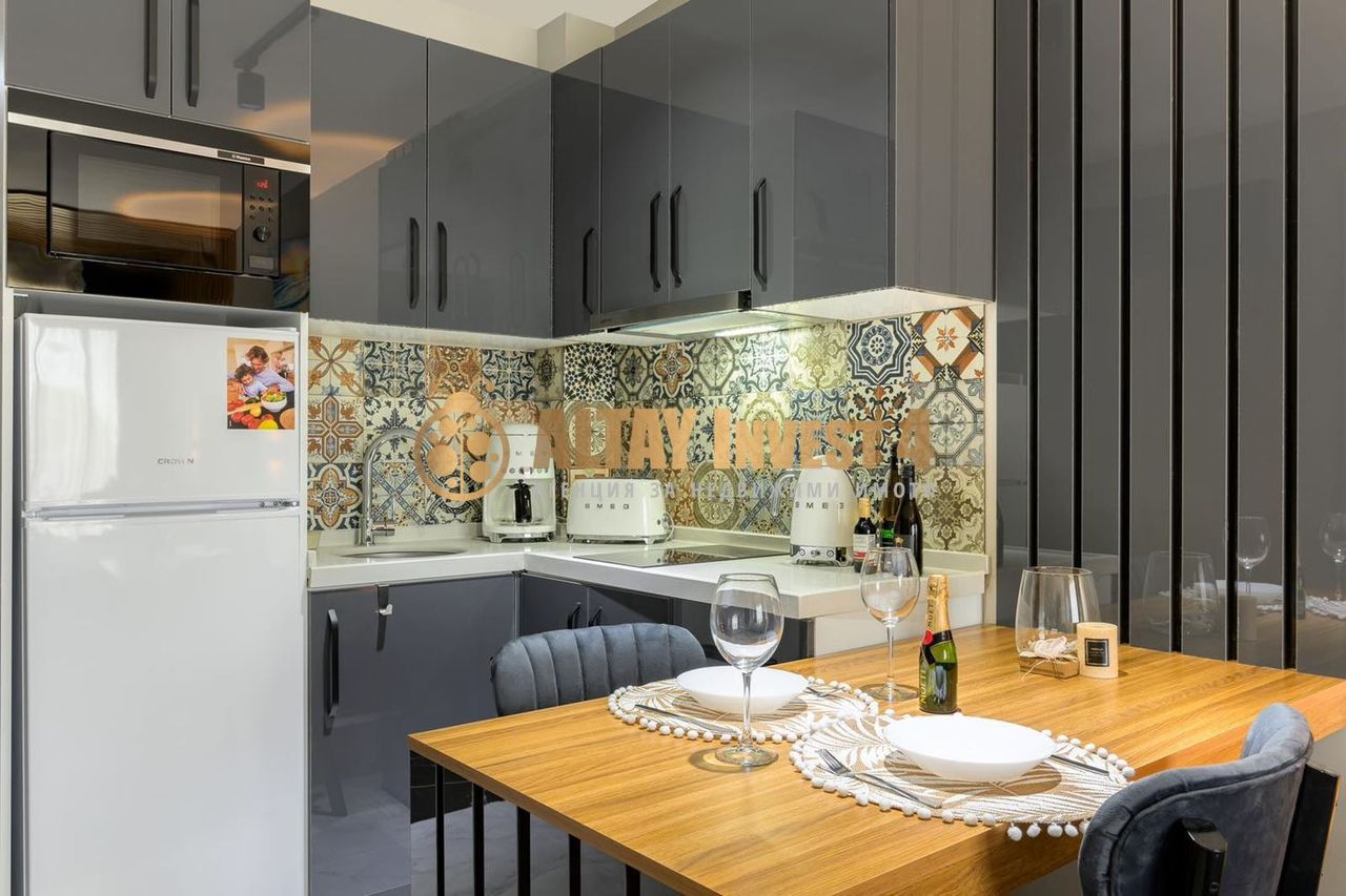 Продава се Едностаен апартамент в с. Шкорпиловци, Област Варна - 38 кв.м за 1395 €/кв.м - Снимка #3