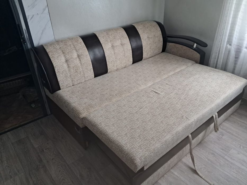 Продам диван и два кресла