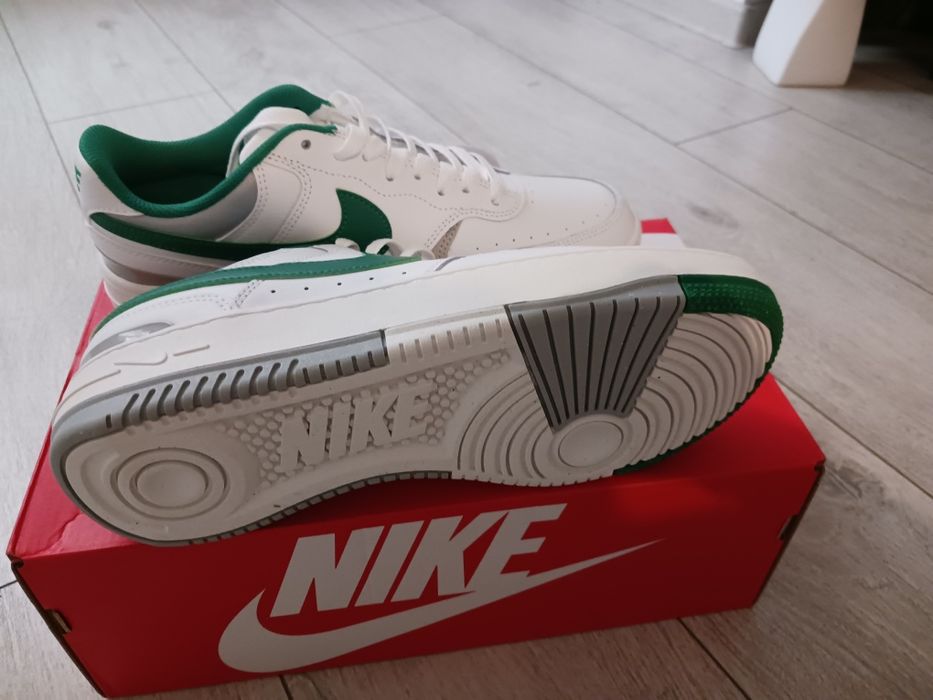 Vând adidasi nike originali nr 42 !