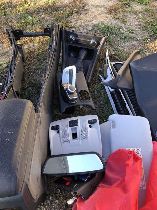 Dezmembrez Mercedes A class w176