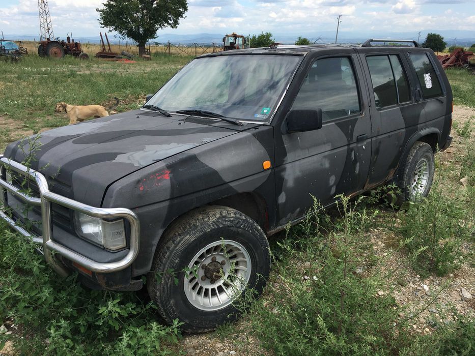 Nissan terrano 1  3.0 на части