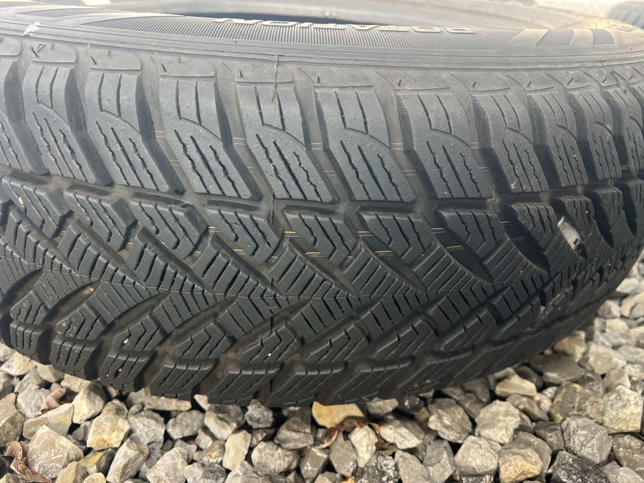 Goodyear 225 65 17