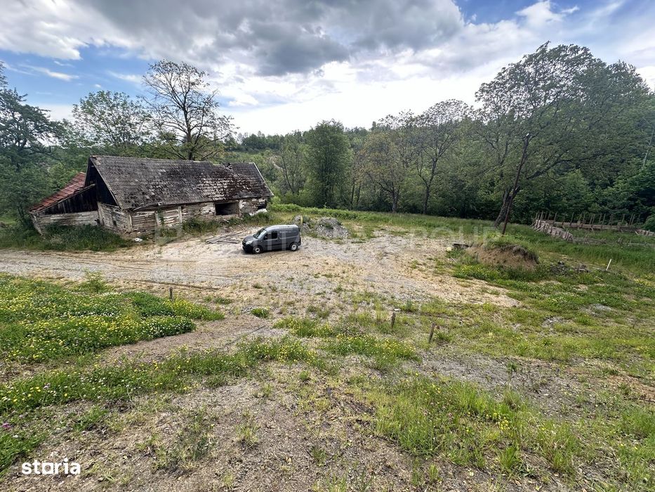 Teren intravilan 3054mp cu utilitati+constructie pe teren, langa vila