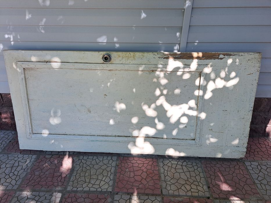 Продам двери деревянные