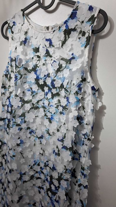 Karl Lagerfeld бяла рокля с 3D флорални апликации – EU 36 / EU 40