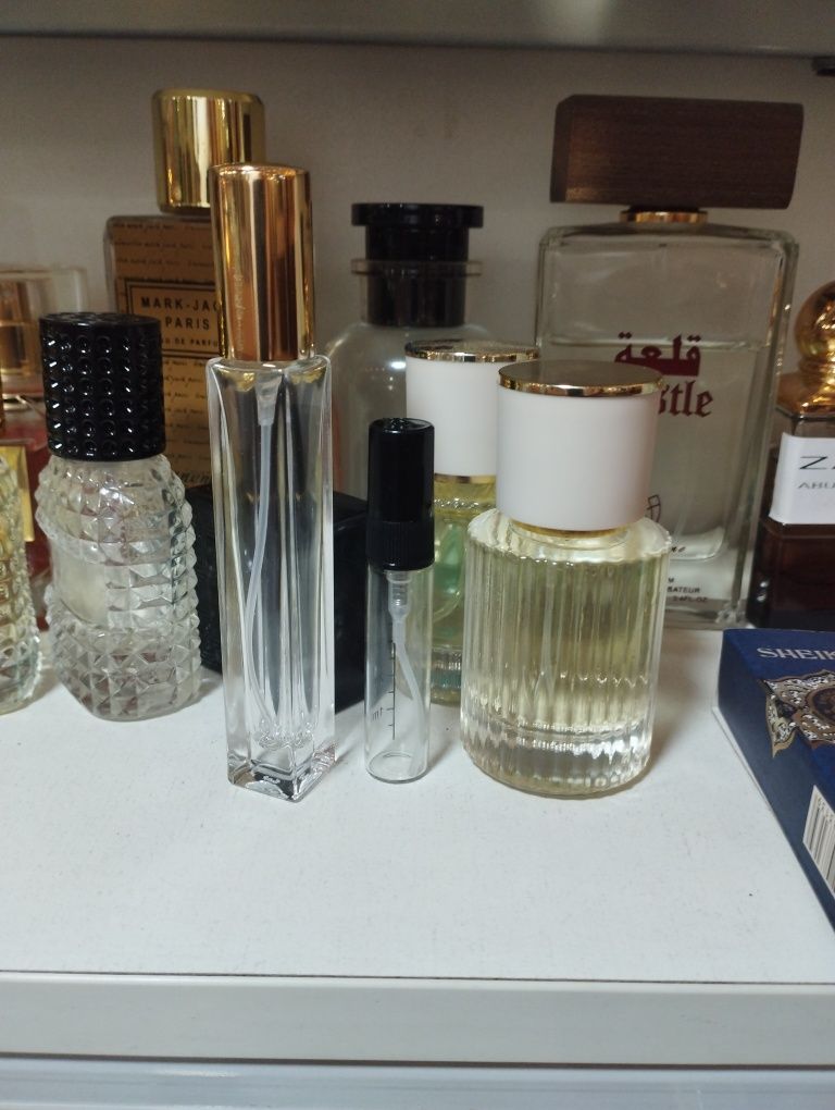 Porfums gramlik flaconlarda