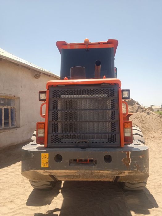 Doosan pogruzchik sotiladi