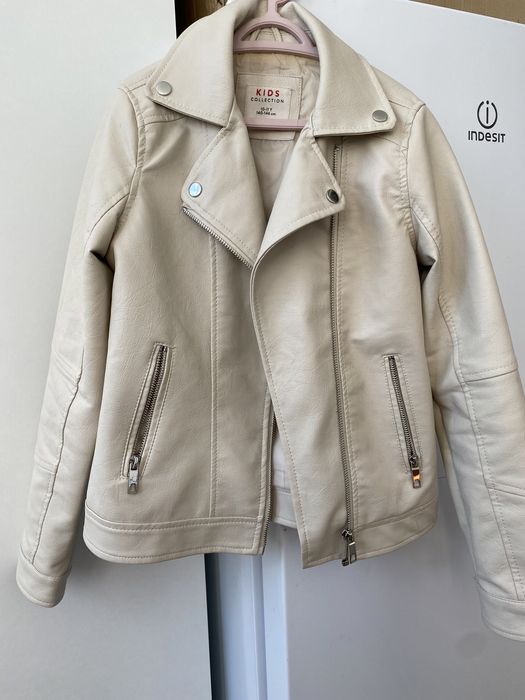 кожаная куртка DeFacto,140-146 см,10-11 лет. Состояние непло