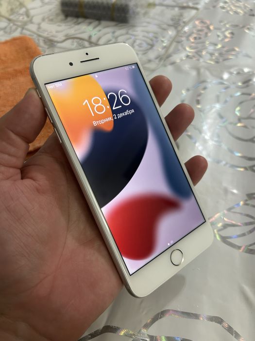 Продам Айфон 7 plus в отличном состоянии