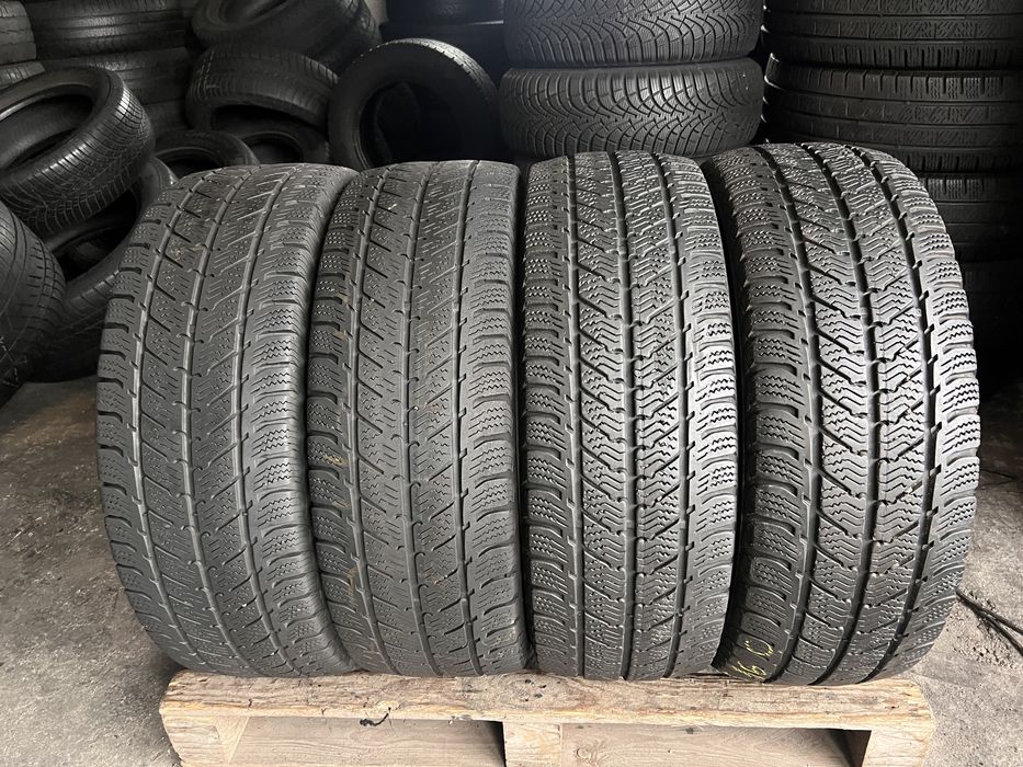 4 anvelope iarna 235/65/16 C , Semperit , DOT 2021/2023