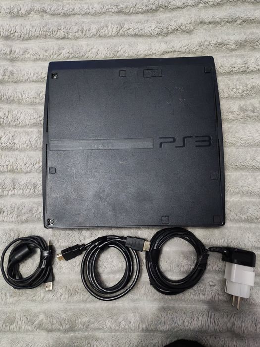 Vând PS3 slim cu 512gb