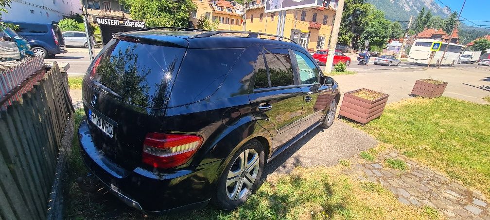 Mercedes ml 320 plus un motor de piese citiți anuntul