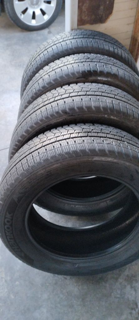 Зимни гуми 235/60R18 Hankook