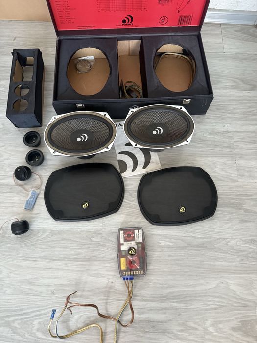 Бас говорители Massive Audio