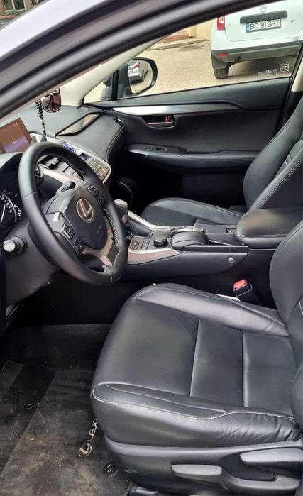 Lexux NX300 H 2017 automata