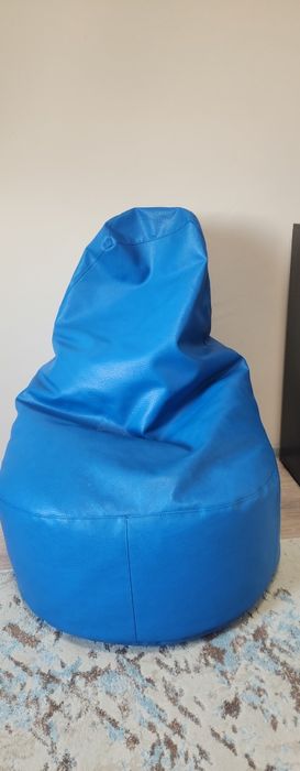 Пуфик кожаный прдаю