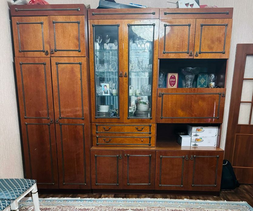 стений гарнитур в хорошем состояний цена 50000