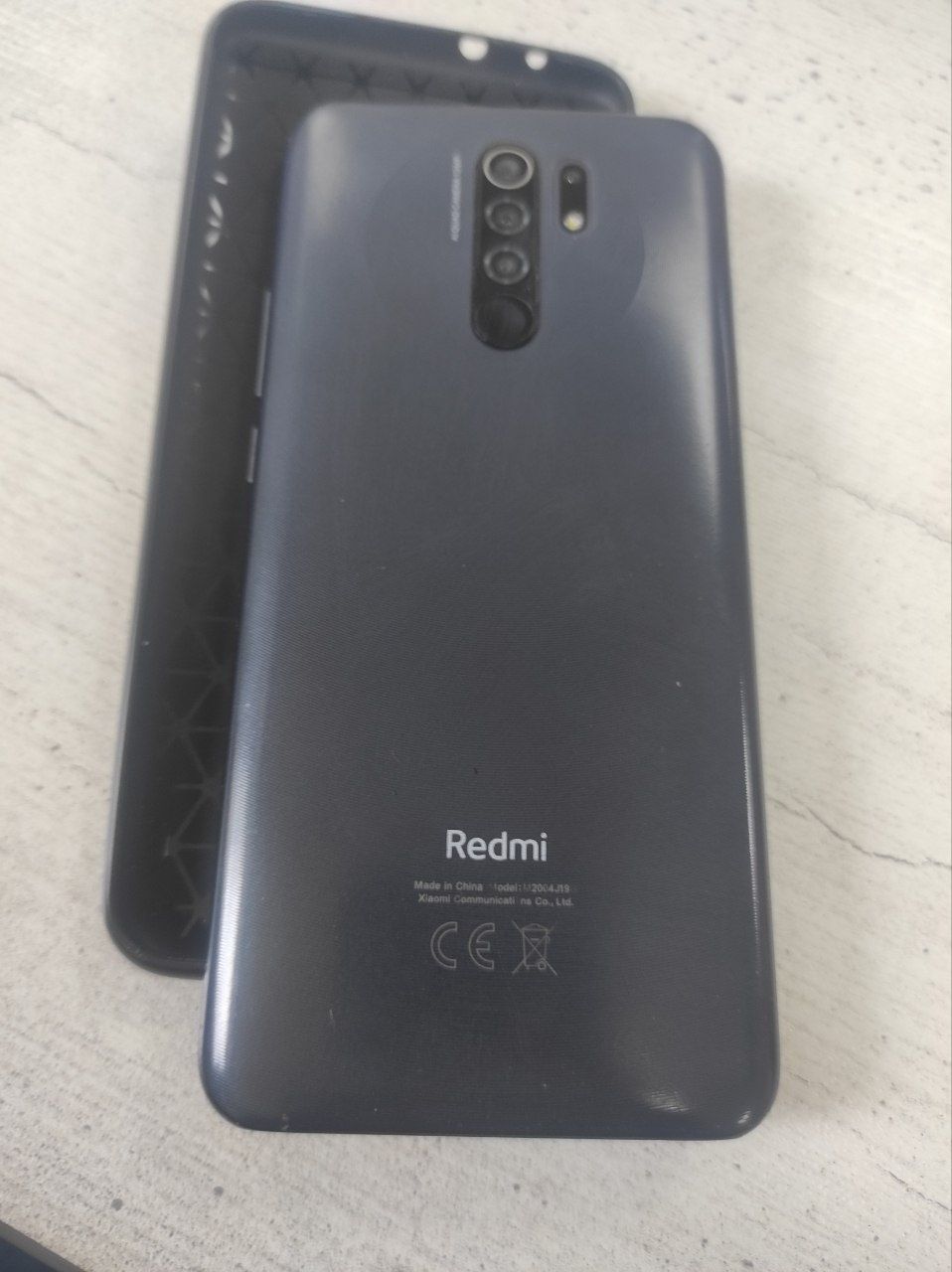 Redmi 9 xotirasi 32 idiyal abmen bor ipxone 6 pilusga 64