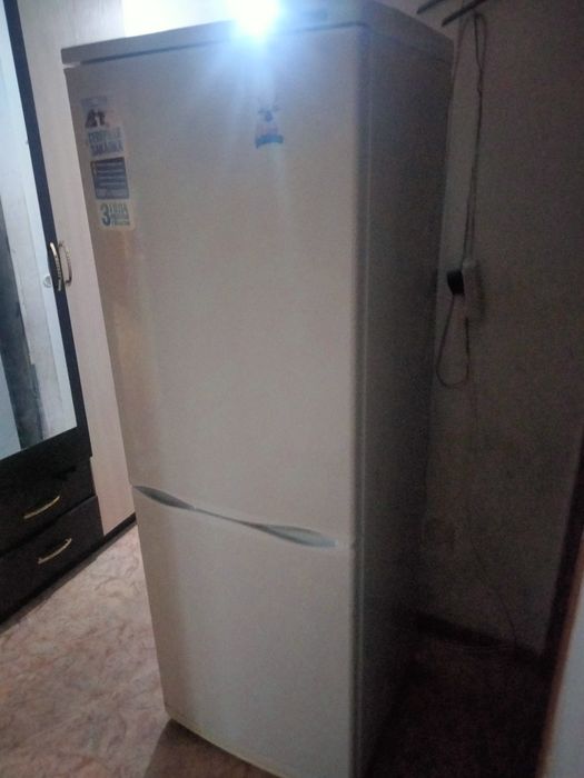 Продам холодильник
