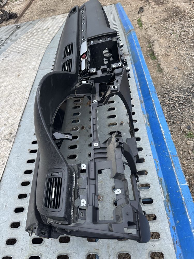 Plansa coaja bord neagra vw passat b6 b7 CC centuri airbag.