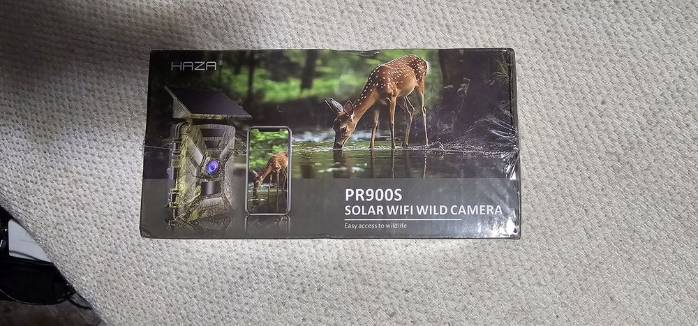 Camera vanatoare cu panou solar noua sigilata