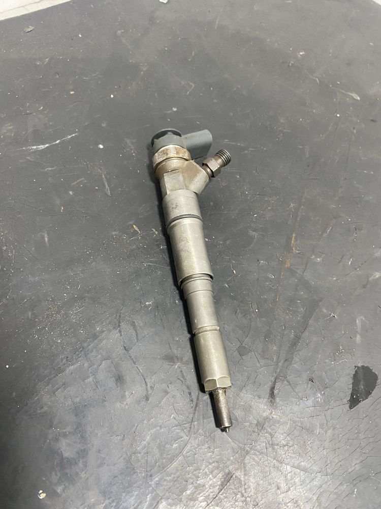 Injector injectoare BMW Seria 7 E65 3.0 730d 218 cp  7789661