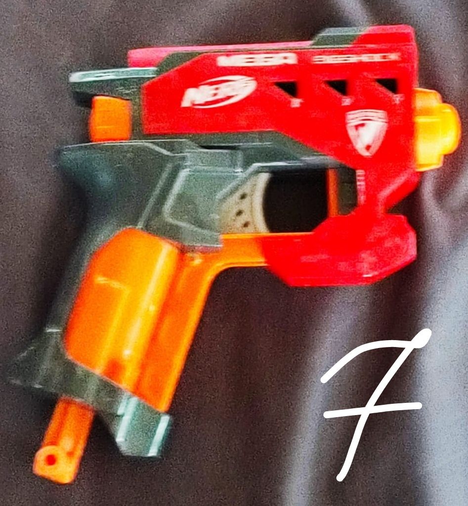 Jucarii Nerf. Pistoale, pusti