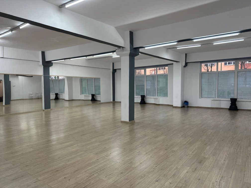 Inchiriem Sala de Dans, Yoga, Aerobic.

Va punem la dispozitie o sala