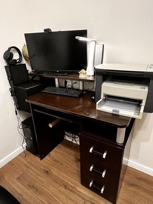 Компьютерный стол