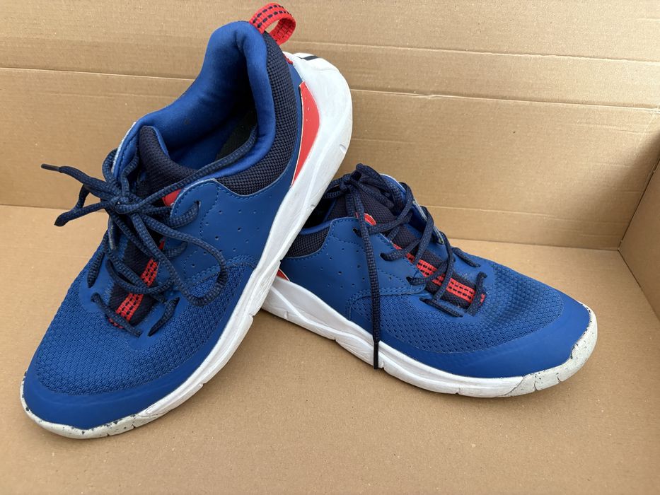 Детски летни маратонки и маратонки за физическо (тенис)