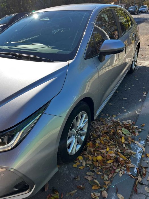 Toyota Corolla 1.8 HSD Business