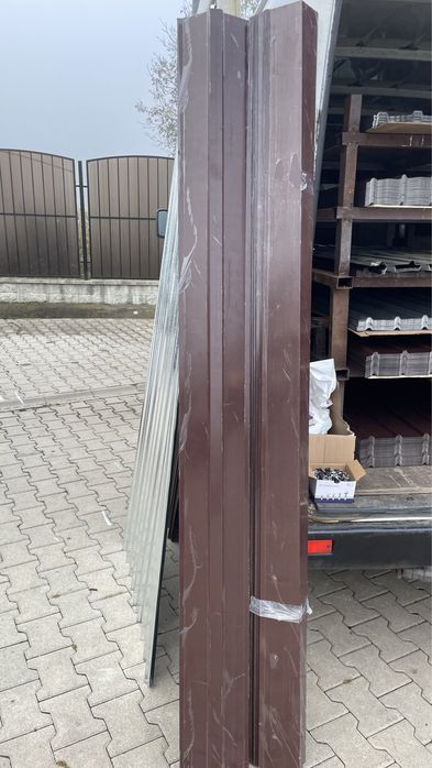 Tabla cutată gri maro visiniu  negru