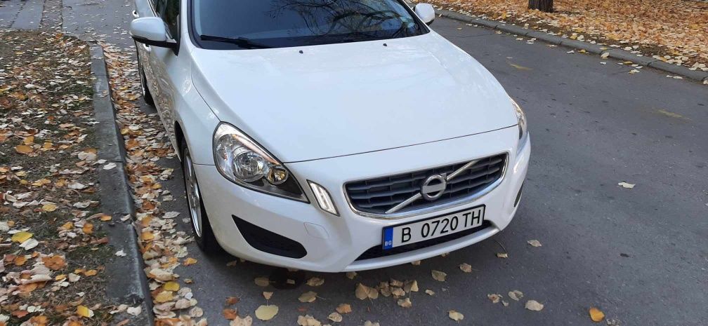 Продавам  Volvo V60 eDrive