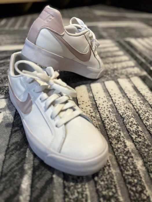 Дамски обувки найк 38 номер