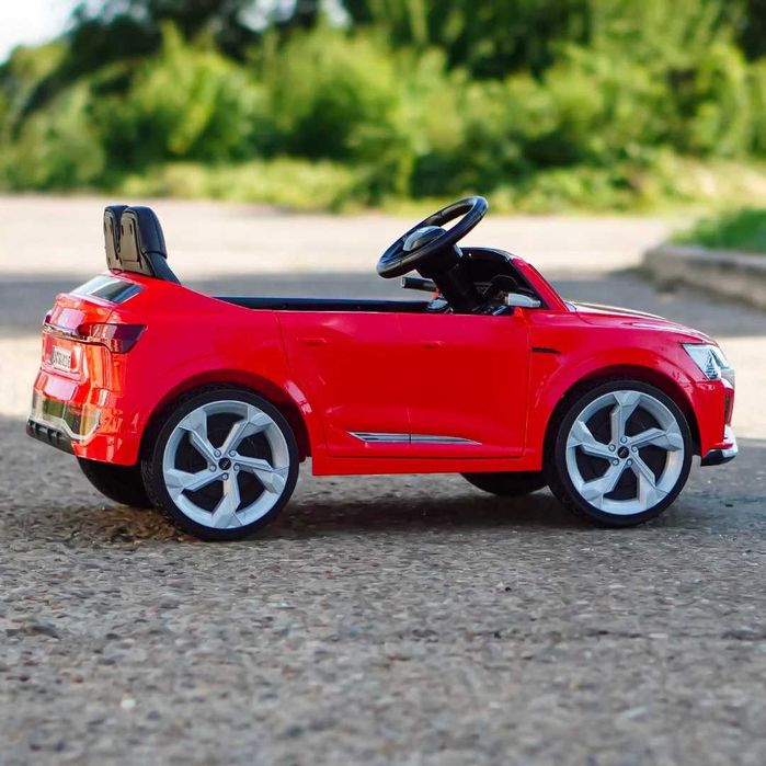 OFERTA Masinuta electrica copii, Audi SQ8, 70W 12V, tip SUV, roti moi