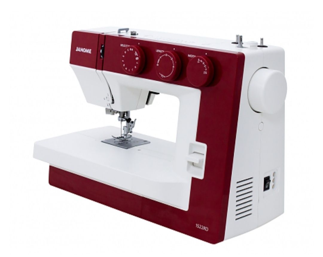 Продам швейную машинку новую janome