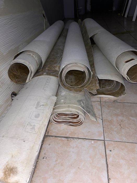 линолеум отдам бесплатно