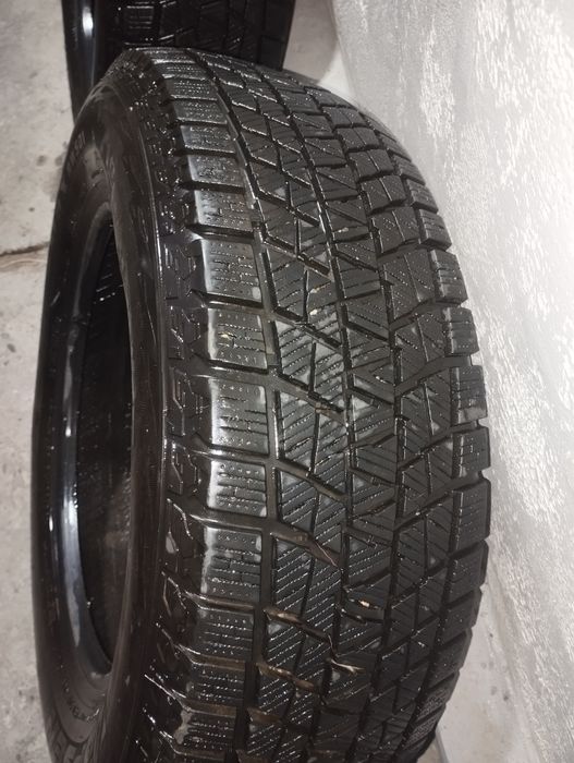 Зимняя резина продам недорого