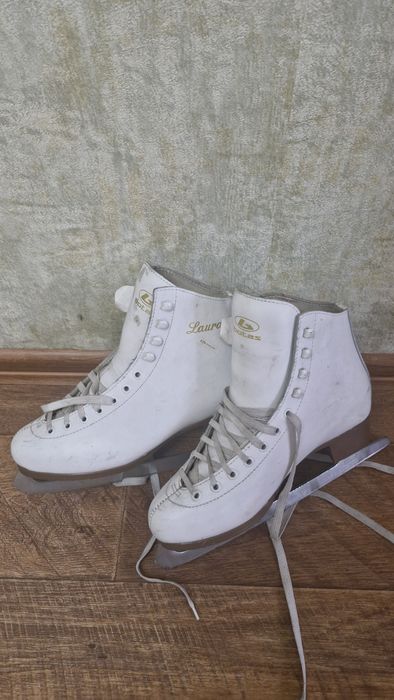 Женские кожаные коньки, 40 р-р