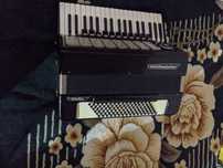 Vând acordeon weltmeister stella 96 de basi