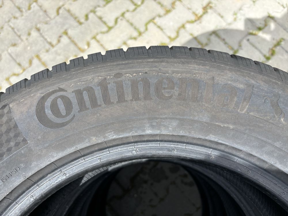 Нови Зимни Гуми Continental 235/65/17 DOT3823