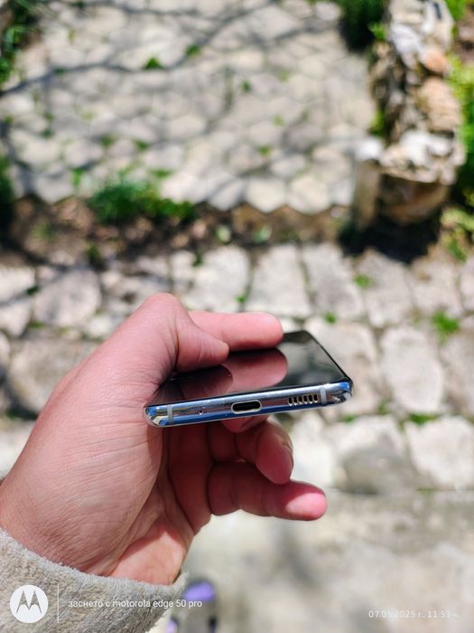 Продавам Samsung Galaxy S20