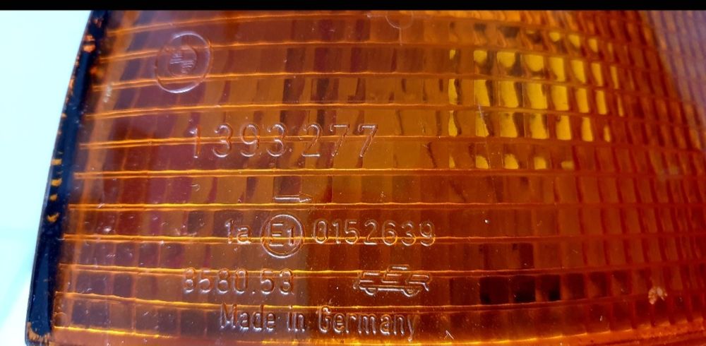 BMW E 36 318is Ляв мигач оригинал