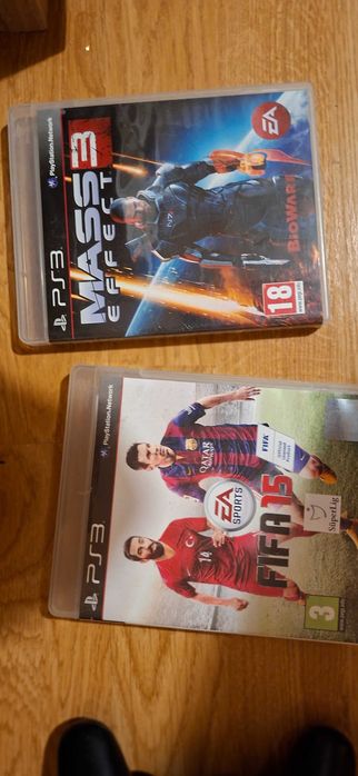 Ps3 cu 2manete,cu tot cu cablu de hd si de incarcare a manetelor