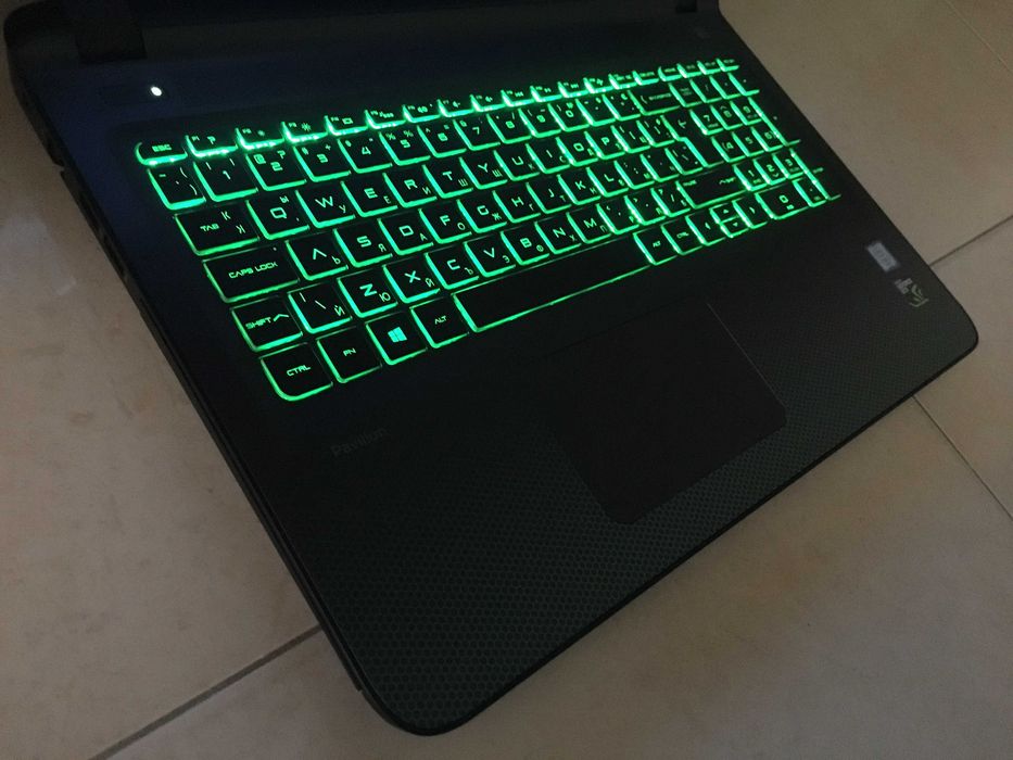 15.6' FHD i7-6700HQ HP Gaming 12GB RAM/360GB SSD/Nvidia GTX 950M 4GB