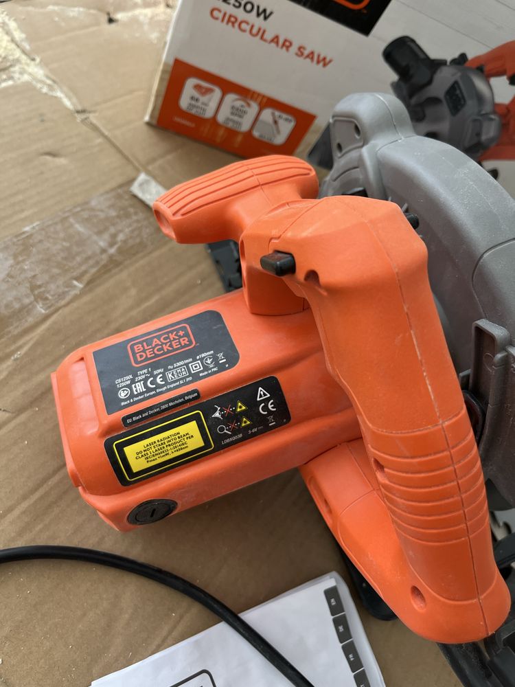 Ръчен циркъляр BLACK&DECKER CS1250LA 1200W 190 mm диск