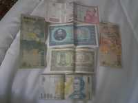 Vând monede și bancnote vechi.