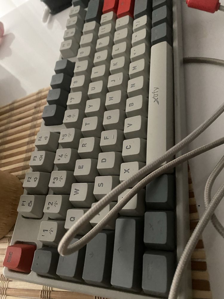 Tastatura mecanica gaming Xtrfy K4 TKL Retro