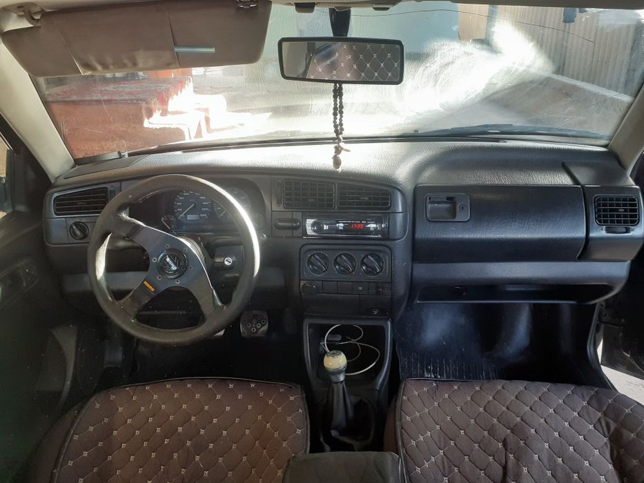 Гольф 1993 года в хорошем состоянии