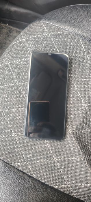 Infinix телефон сотилади 4/128 Гб  яхши илаб турган холатда